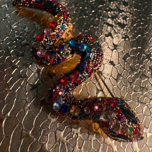 NWOT Multicolor Crystal Snake Brooch - Picture 11 of 12
